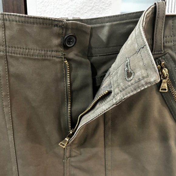 Club Monaco Mini Skirt - Olive/Army Green Size 6 - Picture 3 of 6